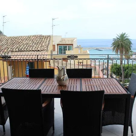 Palazzo Del Golfo Castellammare del Golfo